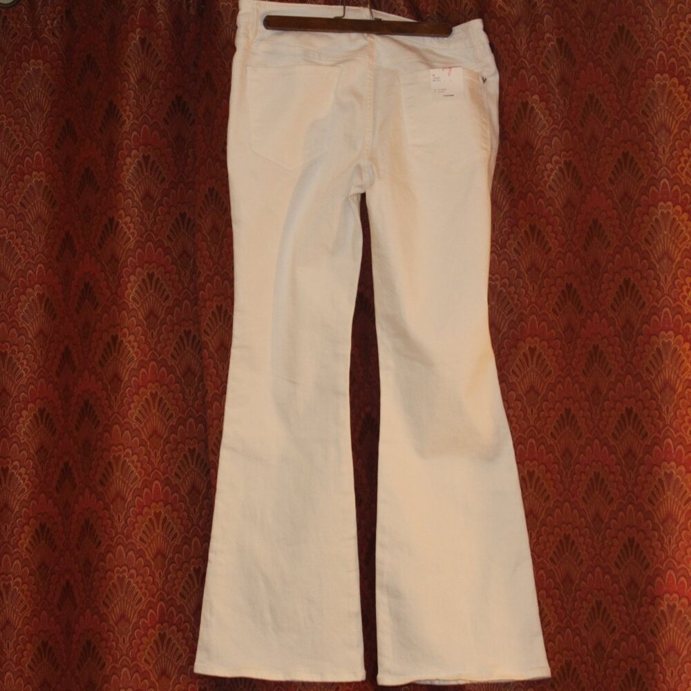 NWT Vigoss Jagger Boot Cut Mid Rise Women's 31 White Jeans